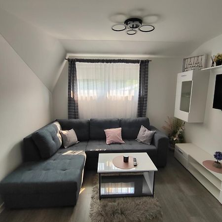 Apartamento Happy Moments 1 Gornje Jesenje Exterior foto