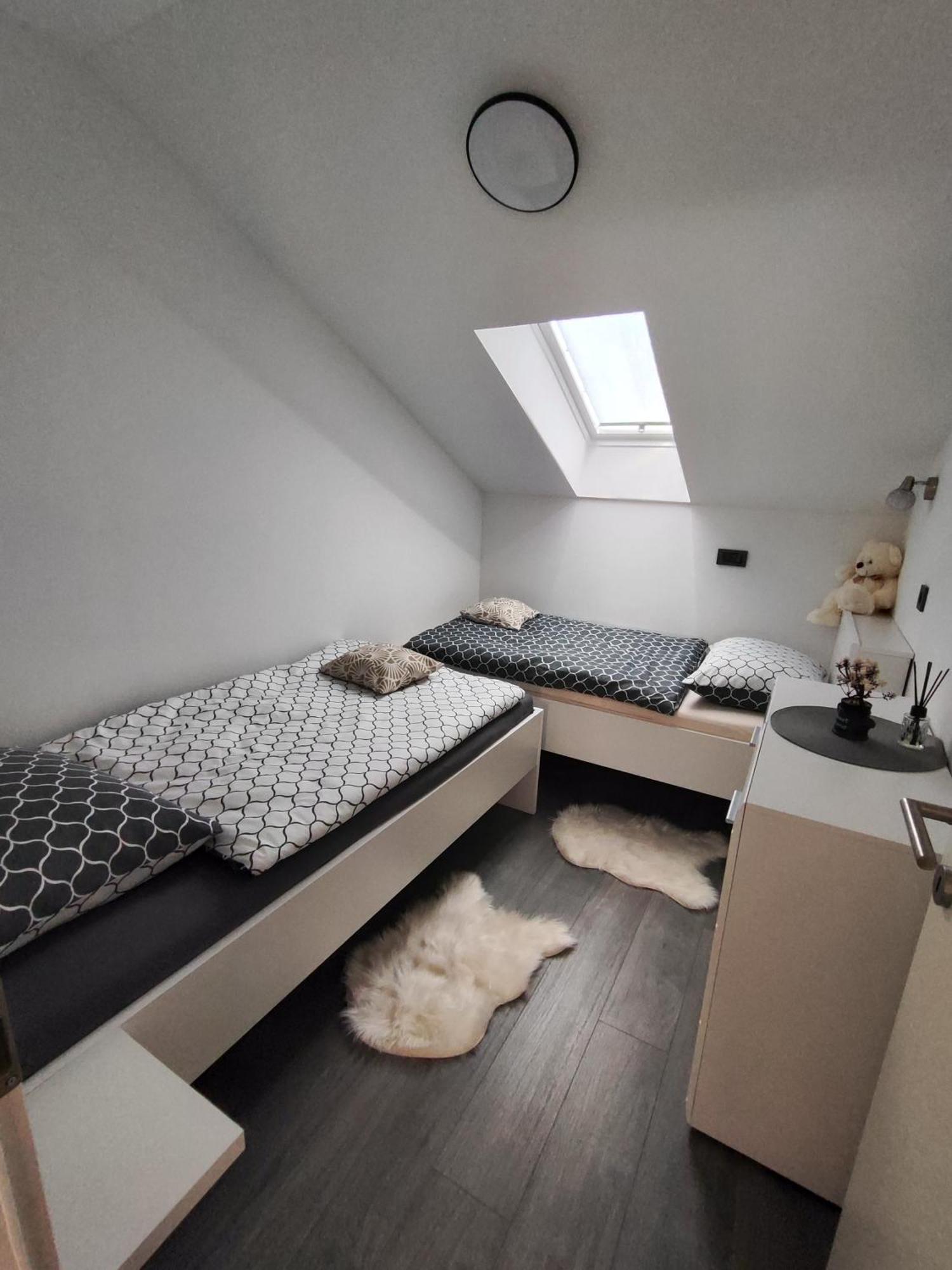 Apartamento Happy Moments 1 Gornje Jesenje Exterior foto