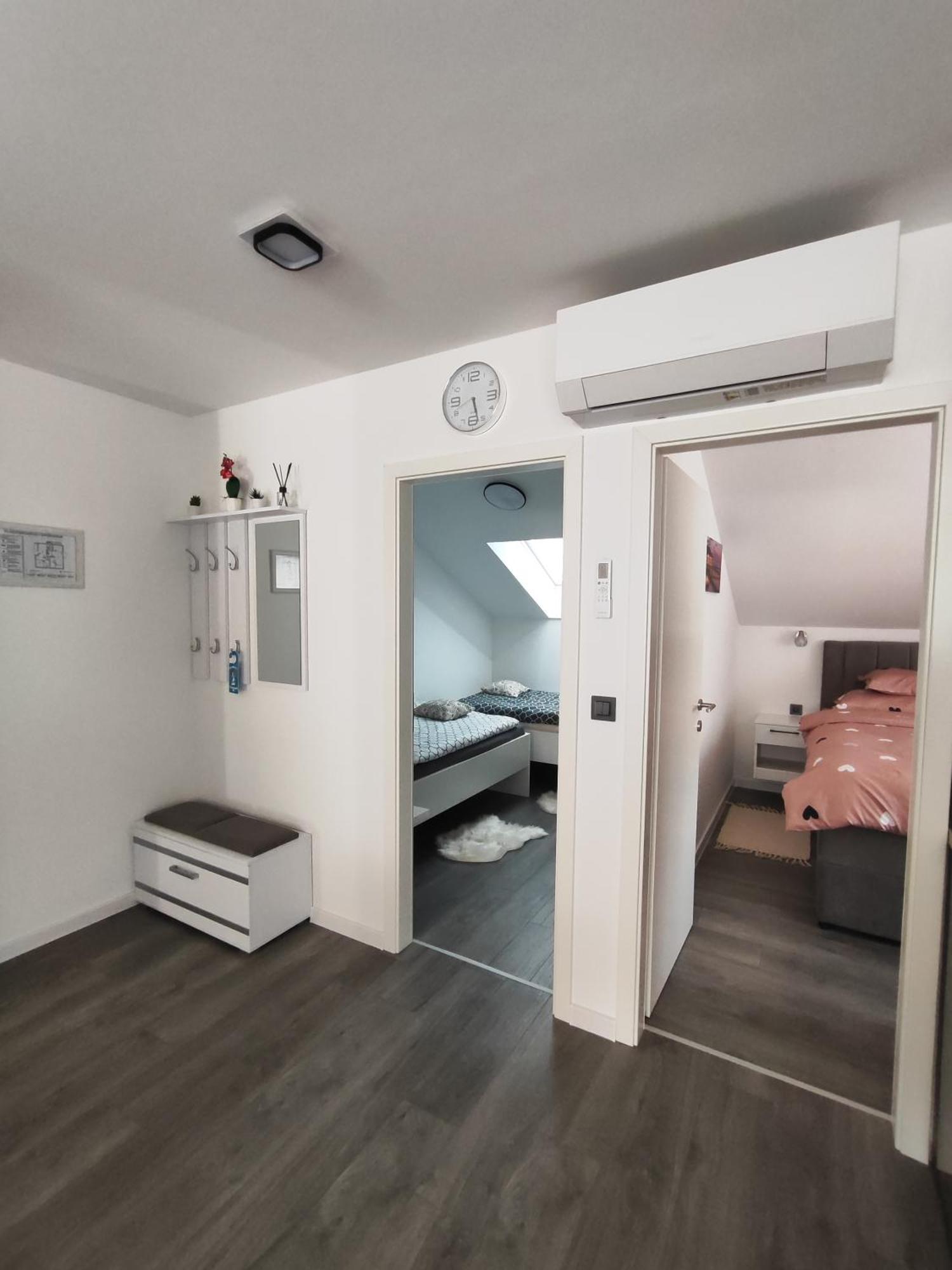 Apartamento Happy Moments 1 Gornje Jesenje Exterior foto