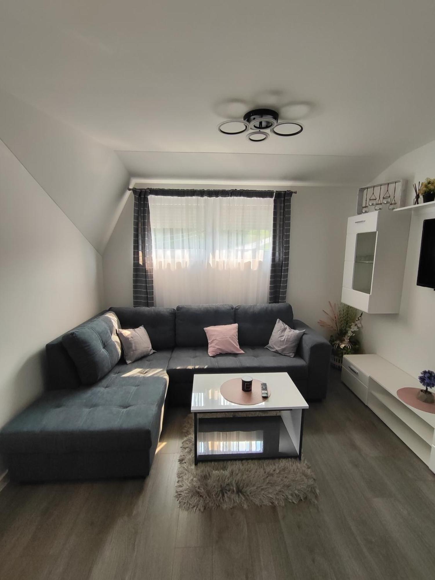 Apartamento Happy Moments 1 Gornje Jesenje Exterior foto