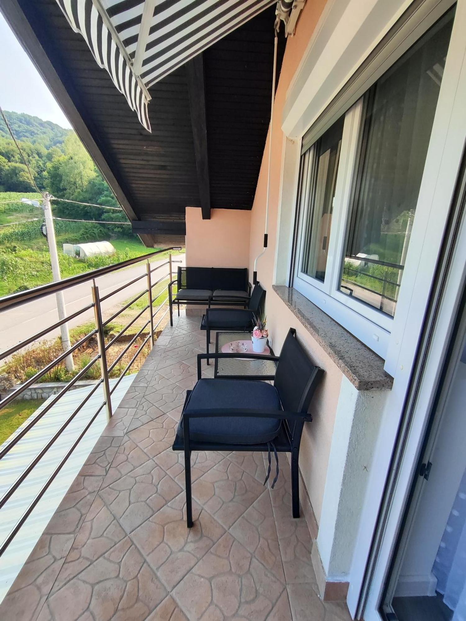 Apartamento Happy Moments 1 Gornje Jesenje Exterior foto